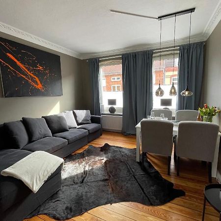 Altbaucharme Deluxe Mit Balkon In Zentraler Lage Apartment Kiel Exterior photo